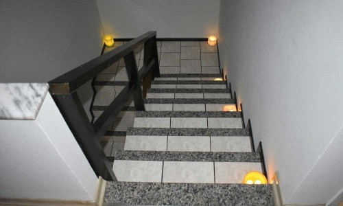 11 luminaria escada clara